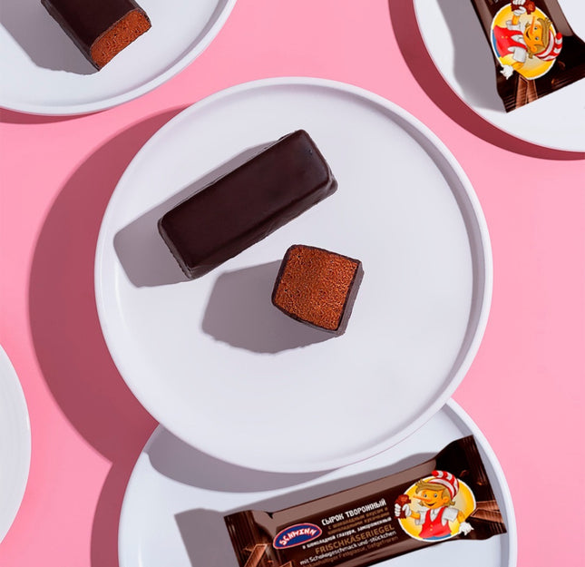 Cream cheese bars with chocolate