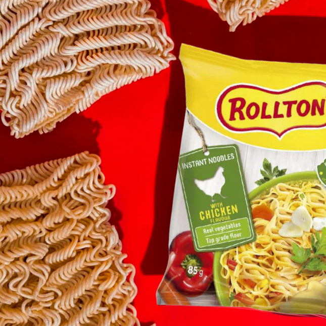 "Reeva" noodle with chicken flavor