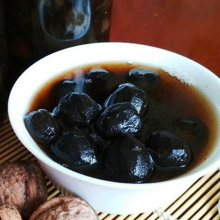 Green walnut jam, 680g.