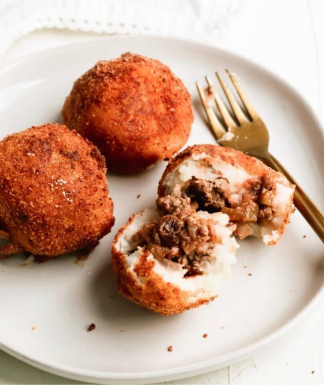 <tc>Жареные беляши со свининой 4 шт., 540 г</tc>