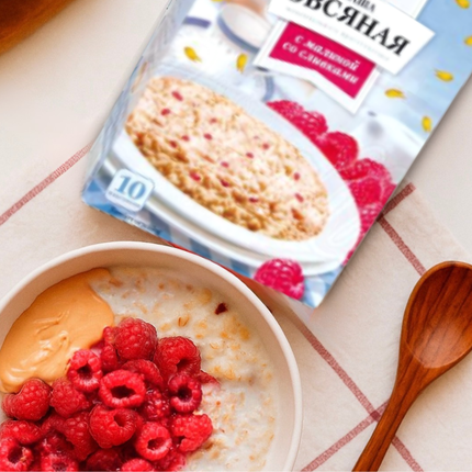 Oatmeal porridge with raspberries, 410 g