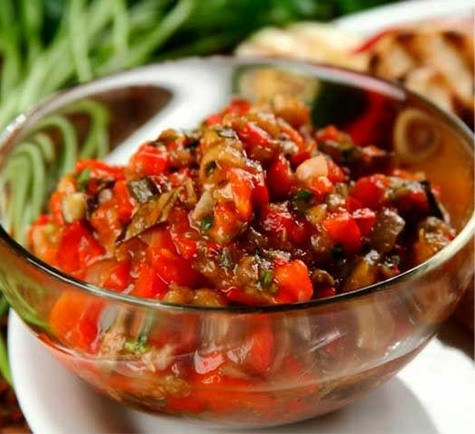 <tc>Салат из баклажанов с черносливом , 700г</tc>